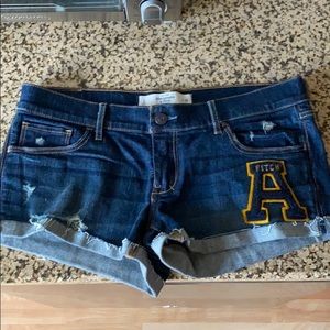 A&F Women’s SHORTIE